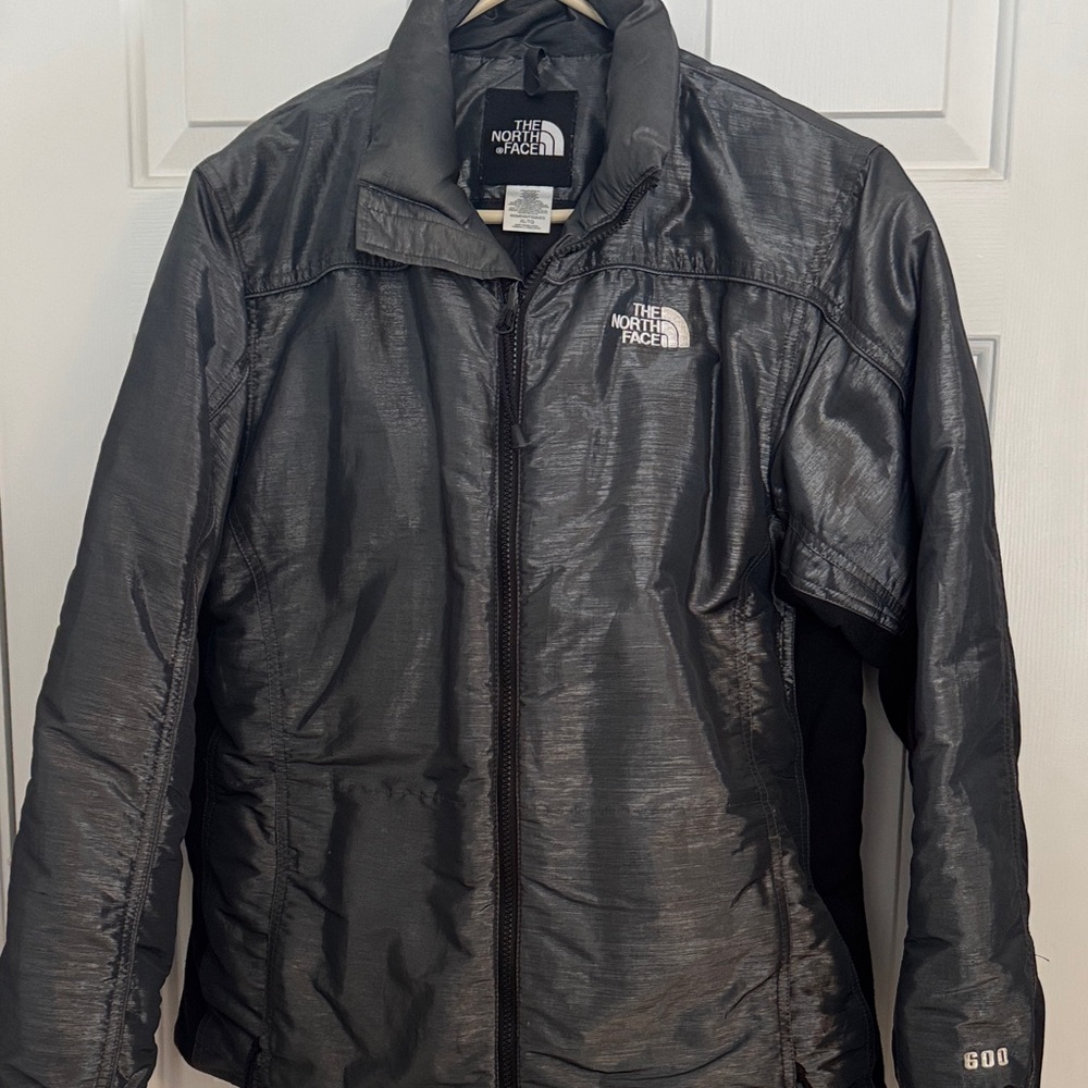 The North Face women’s grey Puffer Jacket